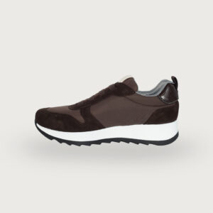 Zapatillas marrón oscuro con elásticos Painos Elastic Testa de balaitus y serraje con plataforma de 3 cm